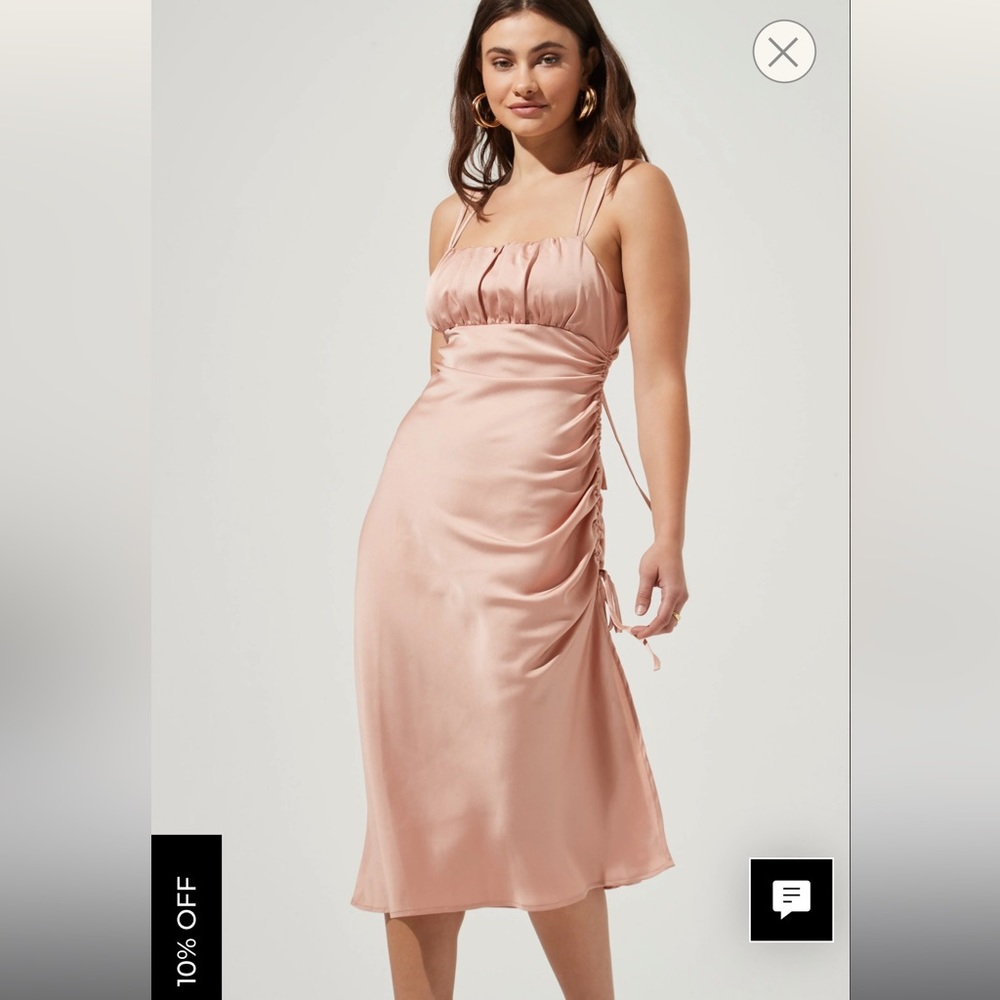 ASTR THE LABEL Midi Dress